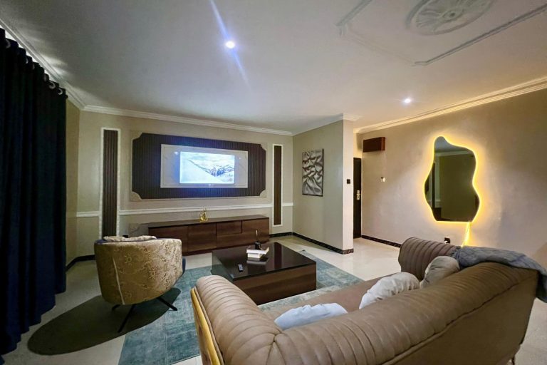 property-68d69e6aa5368b000dfe095c-1758896270845-cover